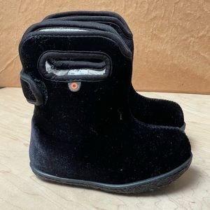 Toddler waterproof winter Bogs boots size 6C